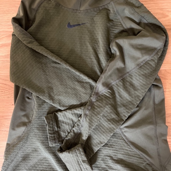 NIKE PRO HYPERWARM  Womens Med - Picture 2 of 4